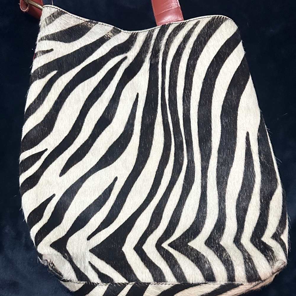 Mauricio Taiuti  genuine leather Zebra Print (calf) Women's Bag with Red Accents - Picture 4 of 10